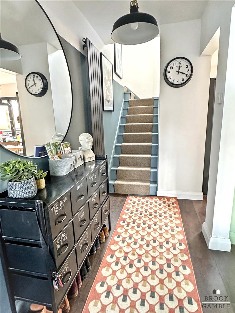 3 Bedroom House. Avard Crescent in Eastbourne, East Sussex 3